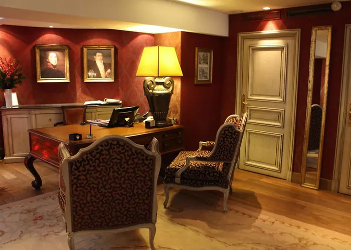 Hotel Du Romancier